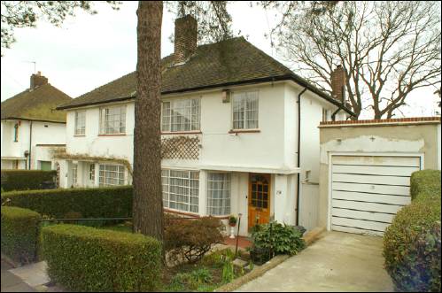 19 Ludlow Way